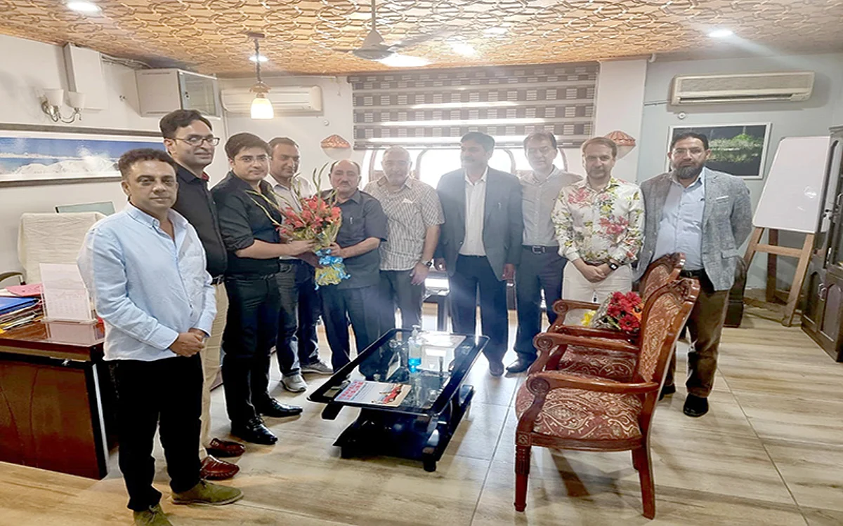 Hoteliers Club delegation meets Dir Tourism, discusses travel trade-related issues