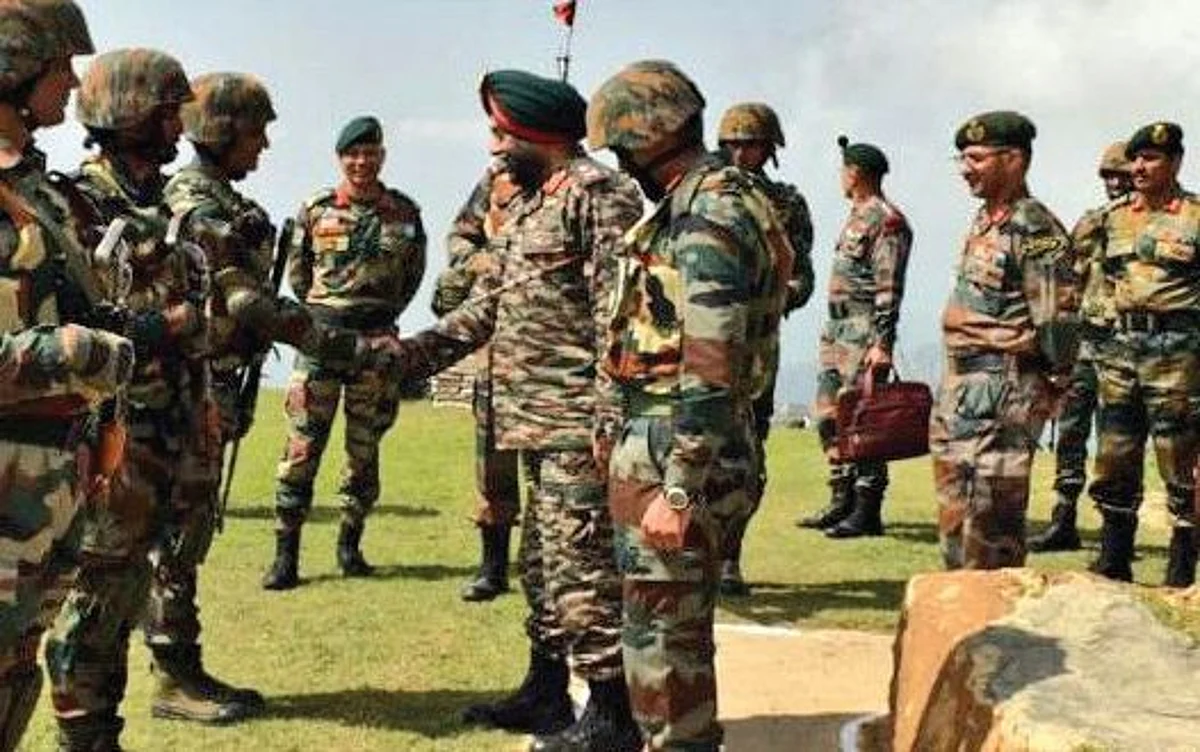 "Lt Gen Manjinder Singh, GOC White Knight Corps, visited forward areas in the Rajouri sector and reviewed the operational readiness," the army said.