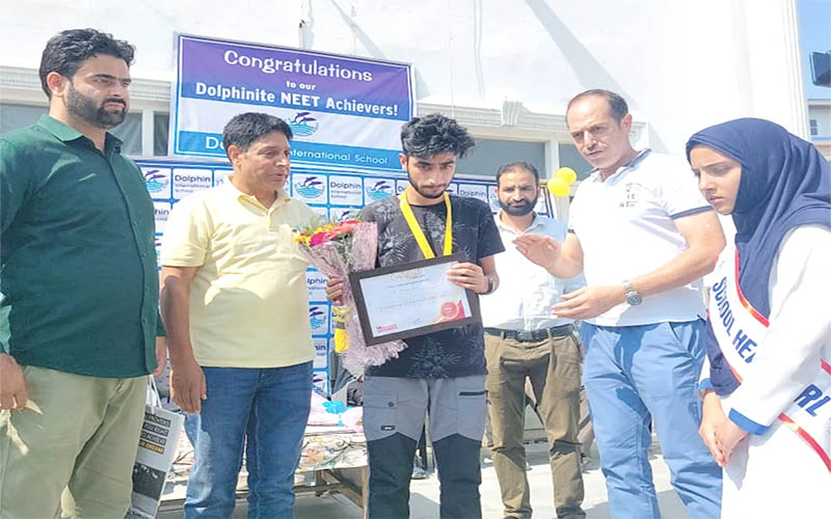 Dolphin International School felicitates NEET topper Hazik Parvaiz, other qualifiers
