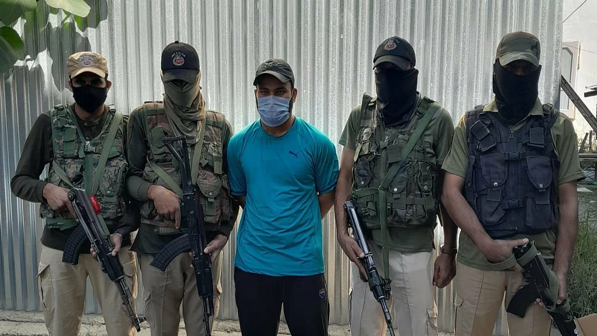 Police on Thursday claimed to have arrested a terrorist associated with AuGH outfit in Srinagar district.