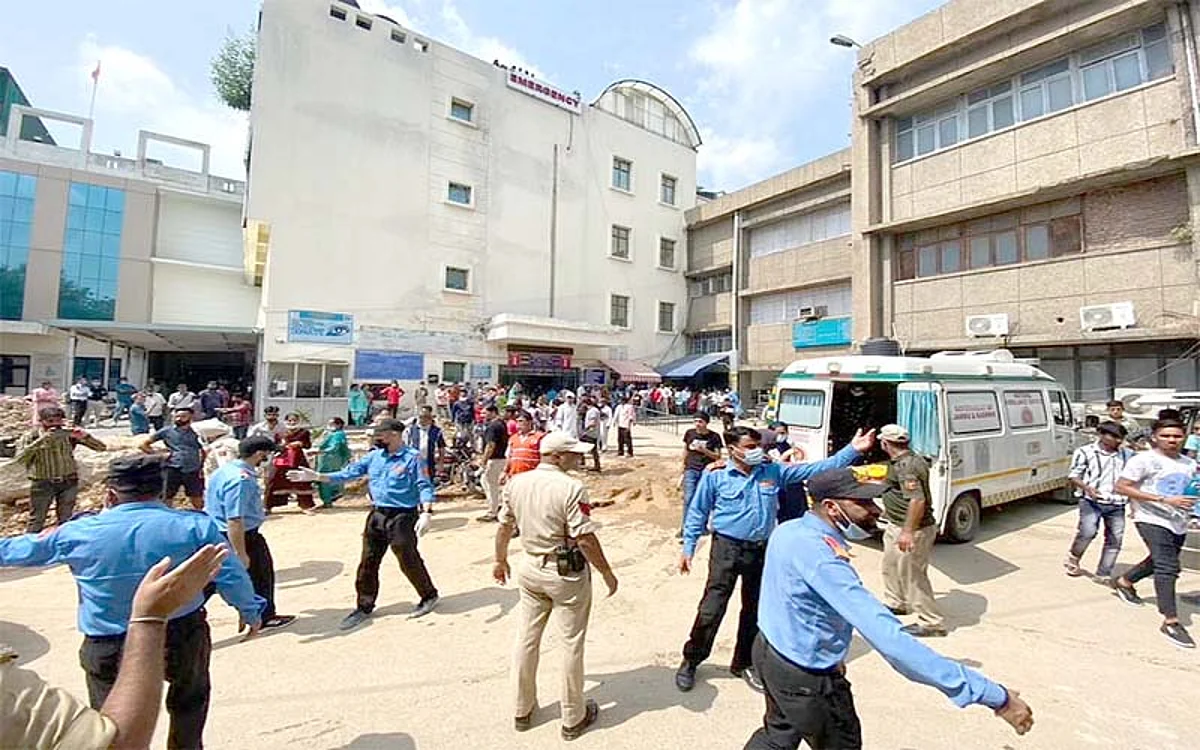 2ND TRAGEDY IN 2 DAYS | 4 die, 33 injured in Rajouri accidents
