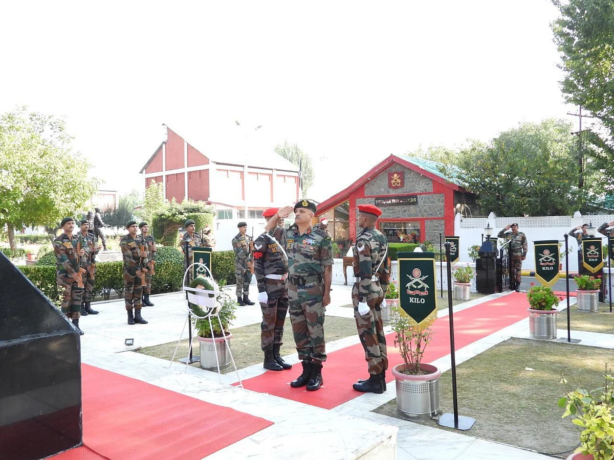 The event was followed by refreshments and distribution of gifts to the civilian employed for various duties at Headquarter Counter Insurgency Force (Kilo) and ‘Barakhana’ with the troops.