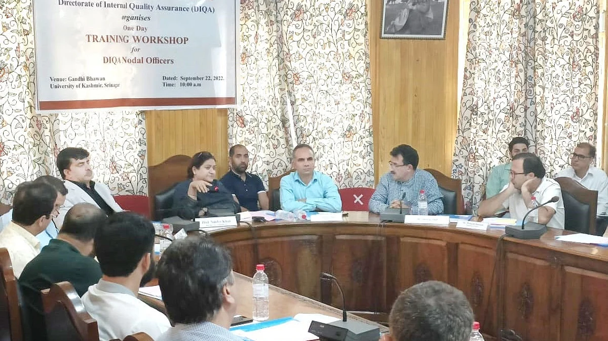 Prof Nilofer also had a preview of the new online ‘common format’ for data submission prepared jointly by DIQA and the Directorate of IT and SS.