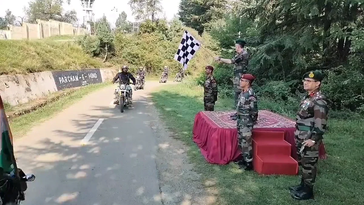 The GOC congratulated and felicitated the bikers on their exclusive feat.