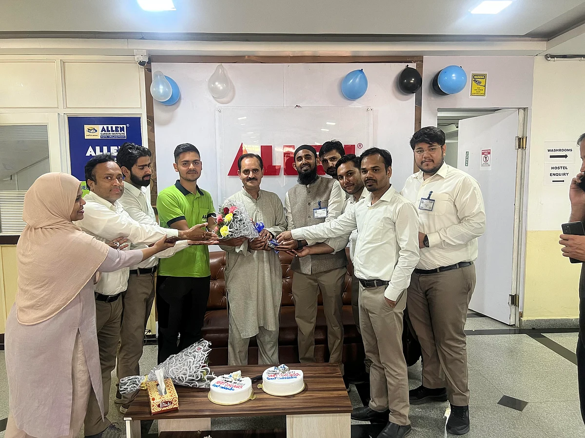 NEET qualifiers felicitated