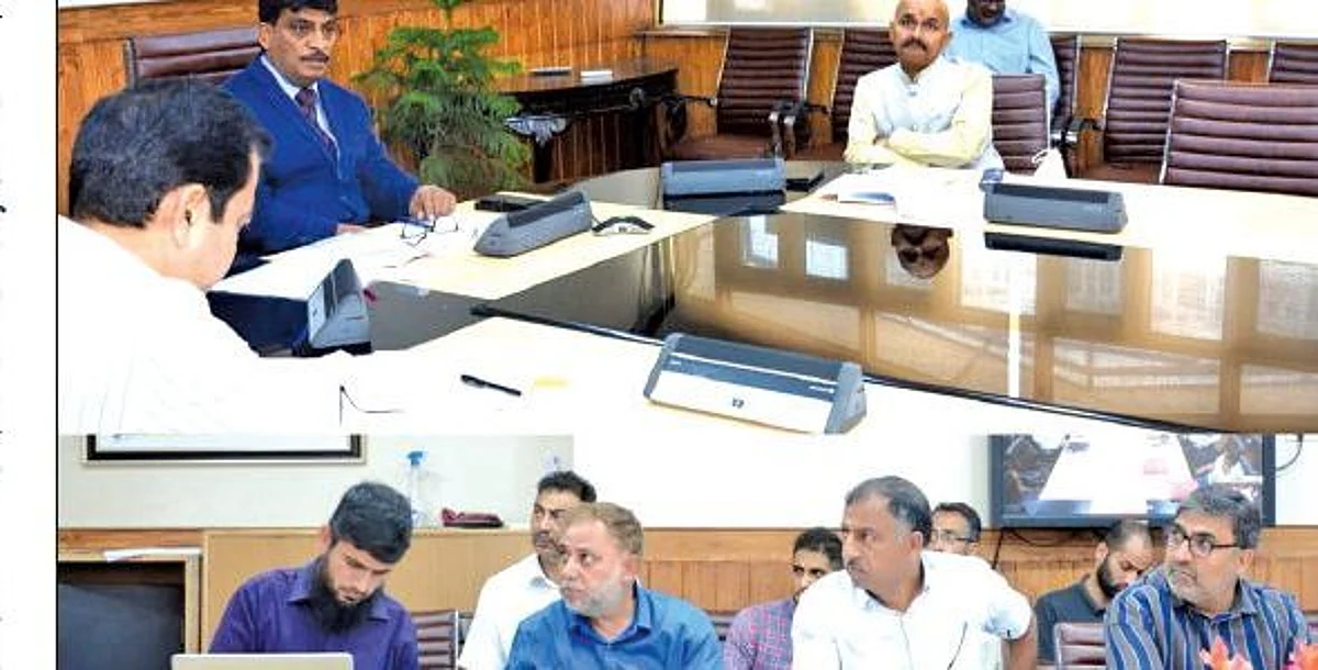 He urged them to ensure quality power supply to consumers besides realization of pending liabilities from the consumers.