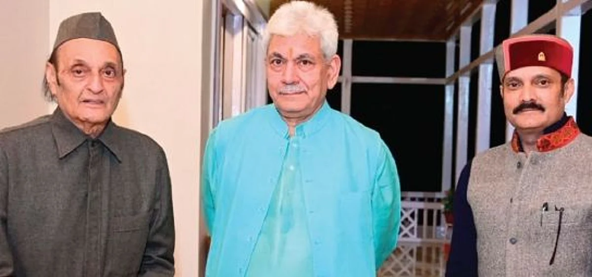 Dr Karan Singh meets LG Sinha