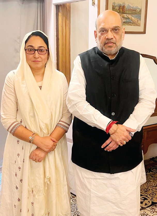 He assured Dr Andrabi about all required help from the government to streamline and develop sufi shrines in the UT.