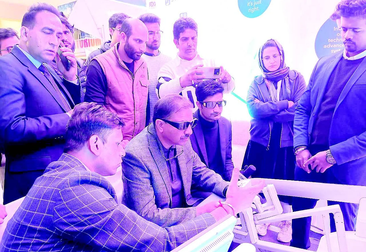 Dr M R Attri, Professor of Surgery at GMC Srinagar told Greater Kashmir that robotic-assisted surgery is revolutionising healthcare across the globe.