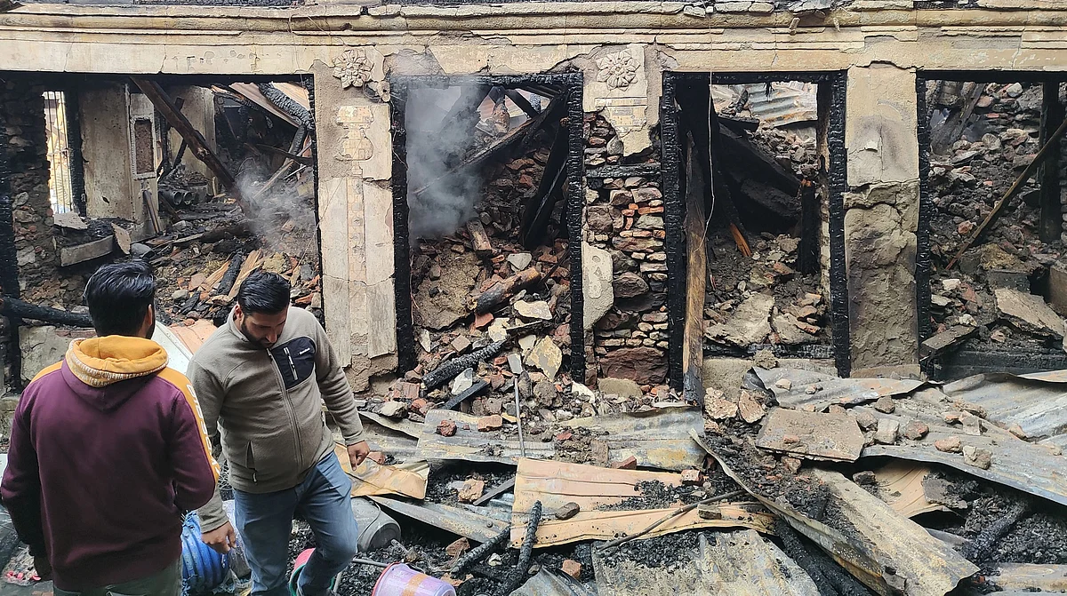 Several residential houses were gutted in a fire incident at Rajouri Kadal in Srinagar on Tuesday evening.