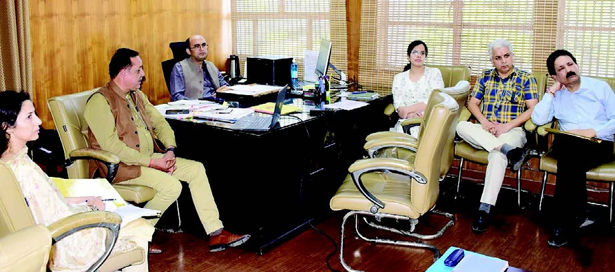 These seats are over and above the MD/ MS seats of the UT.Dr Jitender Mehta, UT Nodal Officer, DNB Programme, J&K gave a detailed institution wise presentation and discussed the action plan for increasing the DNB institutions in the UT.