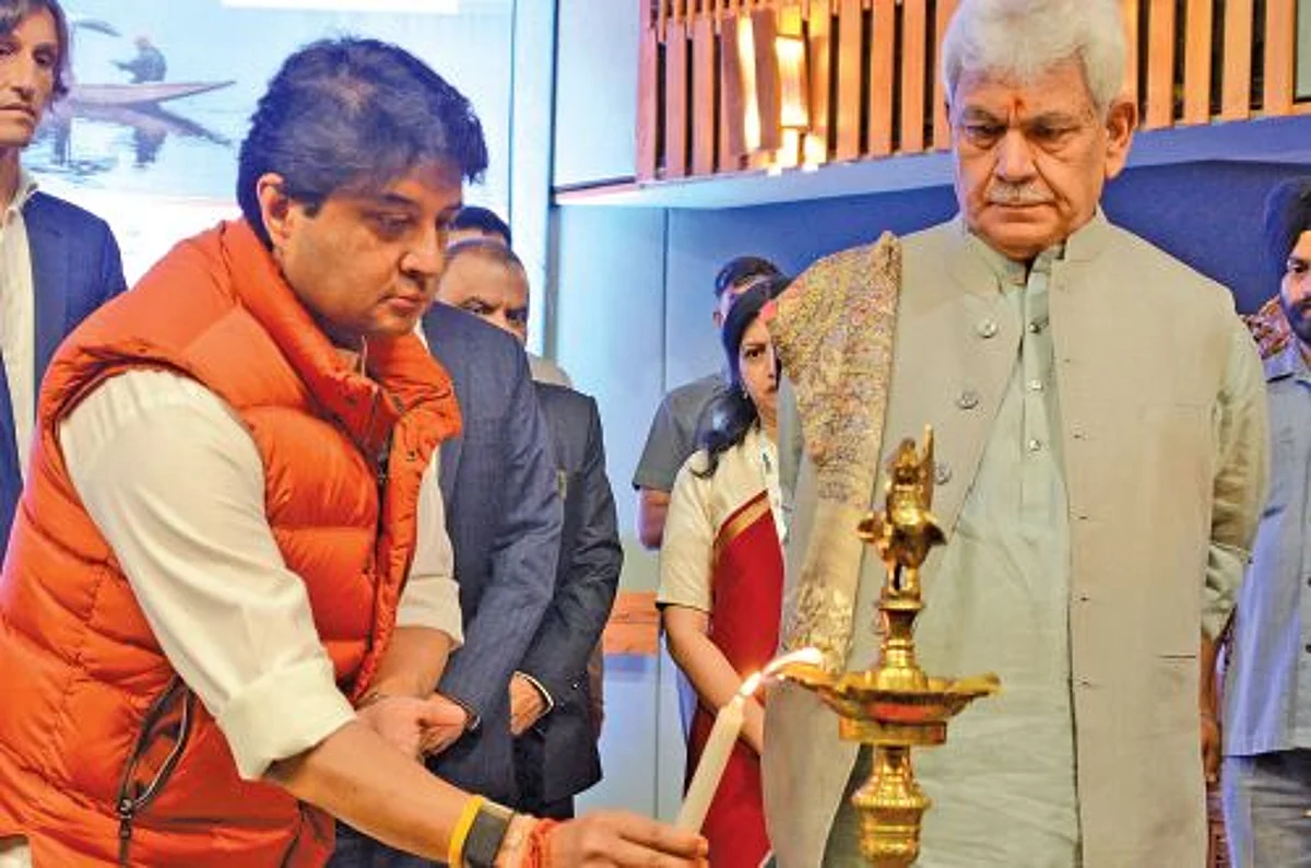 MINISTER OF CIVIL AVIATION INAUGURATES 4TH HELI-INDIA SUMMIT 2022