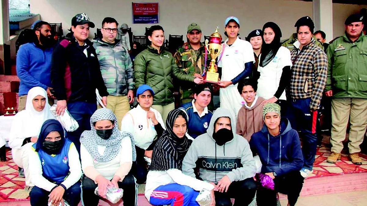 Women T-20 Cricket Tournament concludes in Shopian