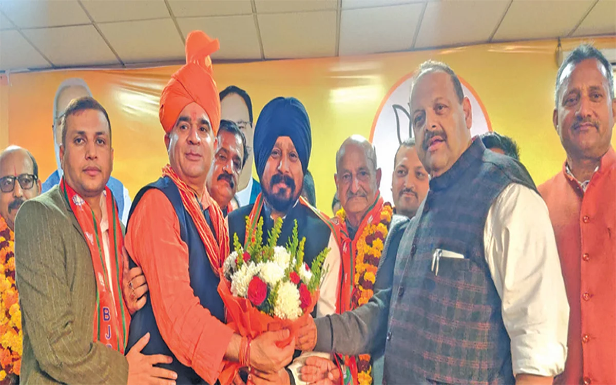 NC Provincial VP, prominent political activists join BJP