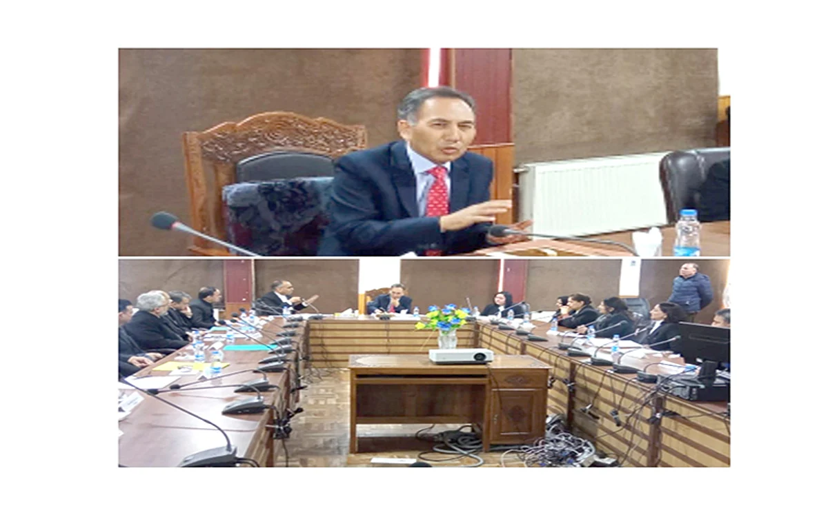Justice Tashi Rabstan visits District Court Srinagar | Holds meeting with judicial officers