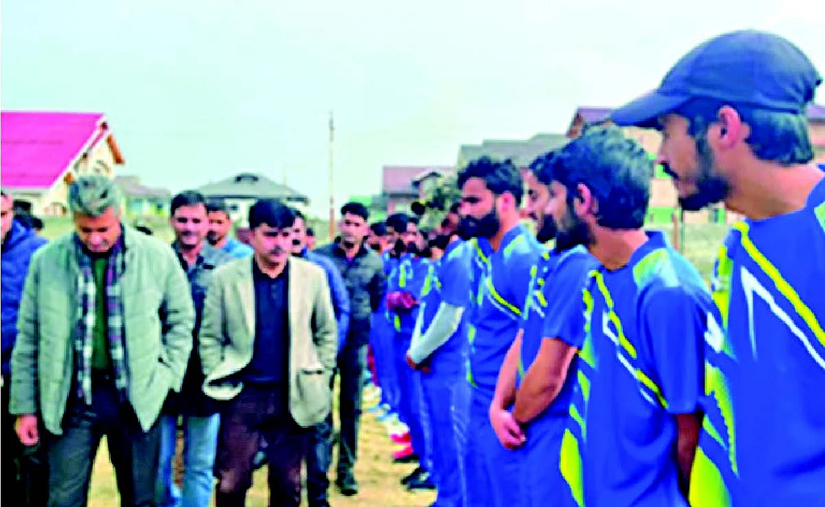 The inaugural match was played between the boarders of Sheikh-ul-Alam Boys Hostel Block-A and Sheikh-ul- Aalm Boys Hostel Block-B. The former won the match.