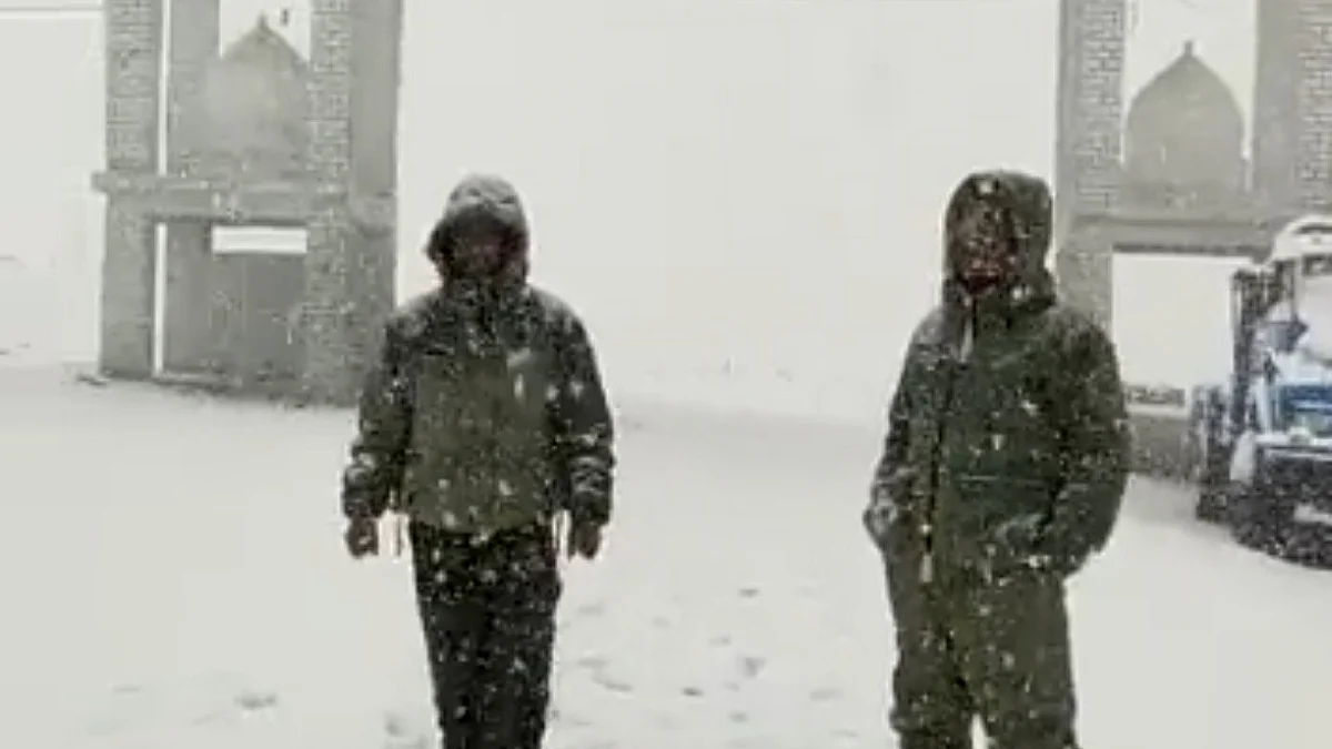 The Srinagar-Leh highway was closed after fresh snowfall (File pic)