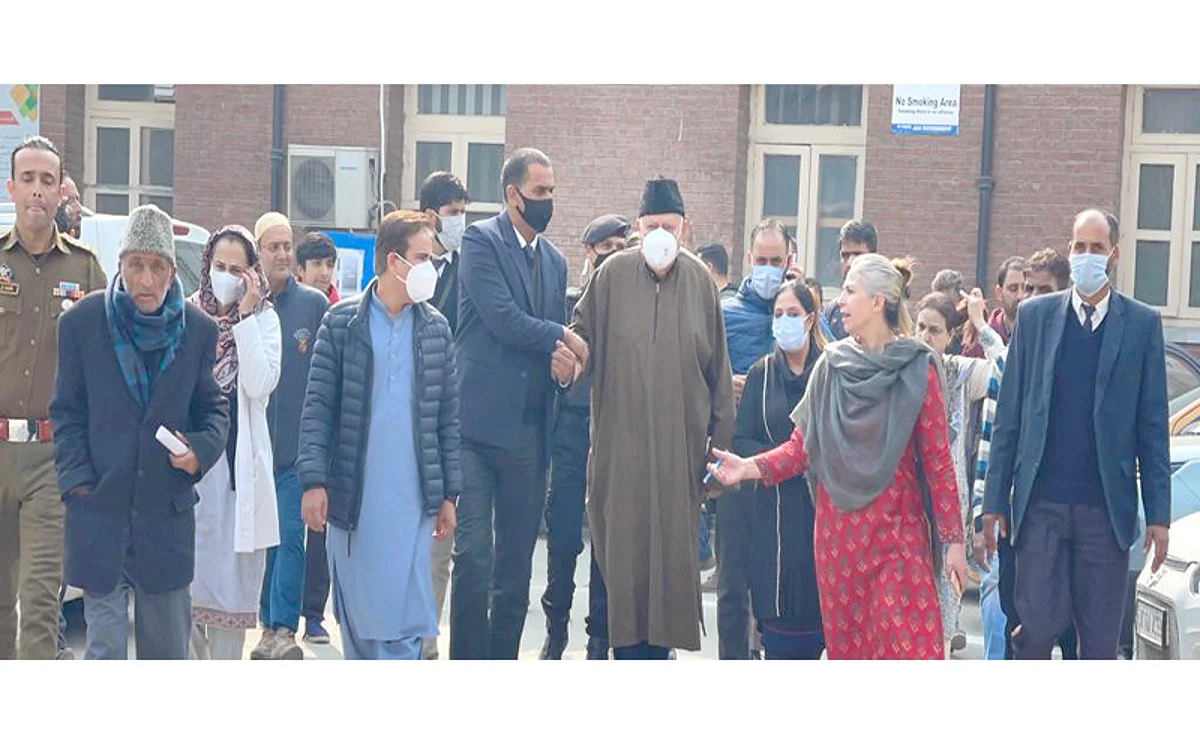 Farooq Abdullah visits ailing NC women’s wing functionary in hospital