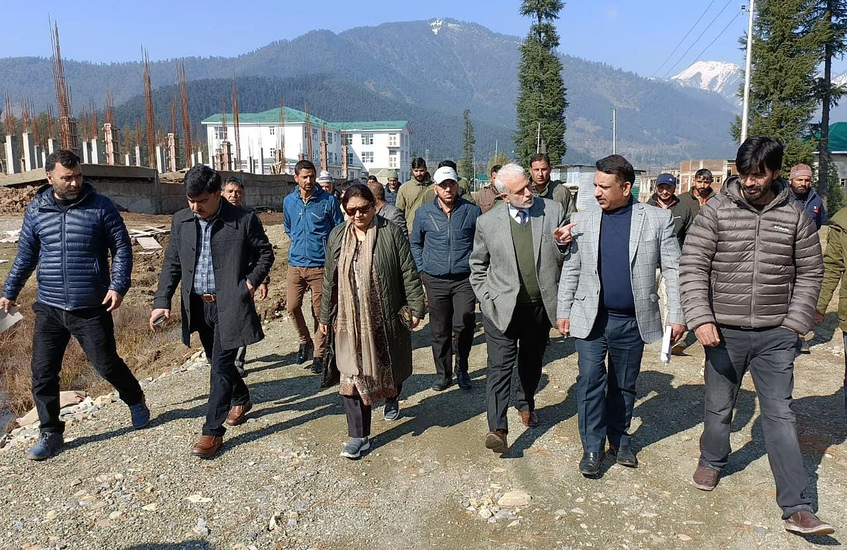 KU VC visits Kupwara campus