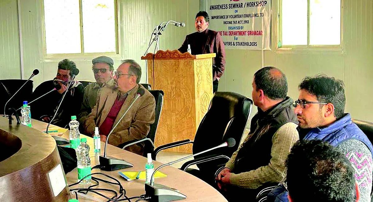 Rajeev K Gubgotra, Joint Commissioner of Income Srinagar and Reyaz Ahmad Bhat, Income tax Officer, Srinagar spoke on the occasion.