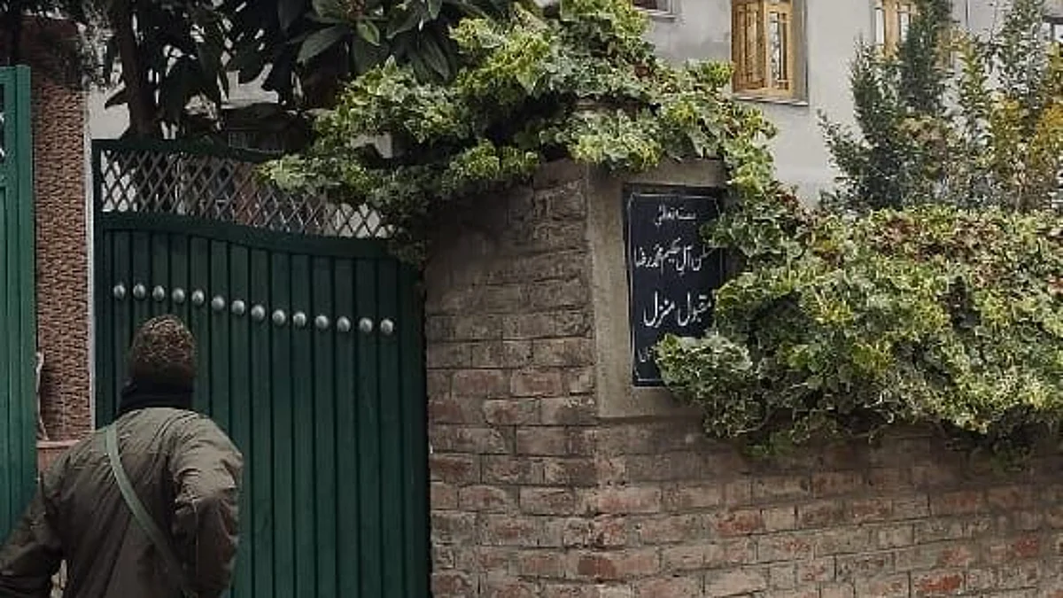 Police search 12 locations in Kashmir over threats to journalists