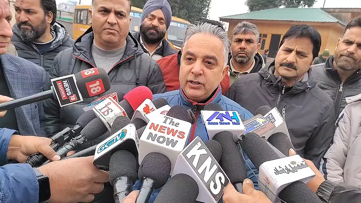Director School Education Kashmir, Tasaduq Hussain Mir talking to reporters on the sidelines of a function in Srinagar on Saturday, 19 November 2022.