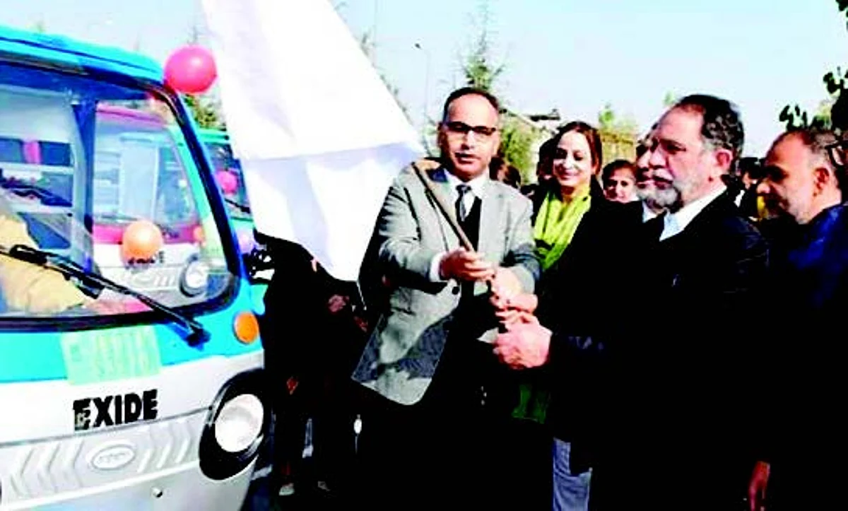 Chairman District Legal Services Authority Srinagar ensured the people on spot particularly females that the e-rickshaws would be available round the clock for the benefit of people particularly females on minimal fare.