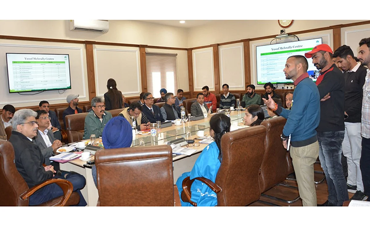 Atal Dulloo reviews working of FPOs in Jammu