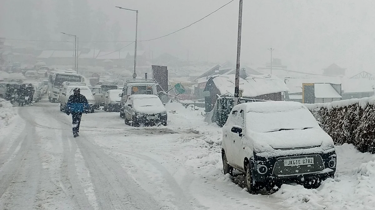 "Due to Western Disturbance, heavy rainfall and snowfall is likely in J&K,” the MeT officials said.