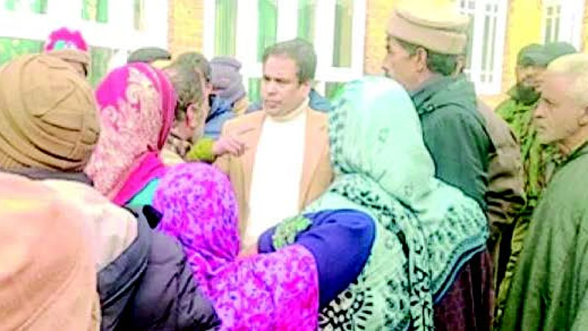 Tanvir also visited the ancient Hindu temple in the Lamba Mohalla and said that the way locals have protected the temple exemplifies the pluralistic culture of the valley, a press note said.