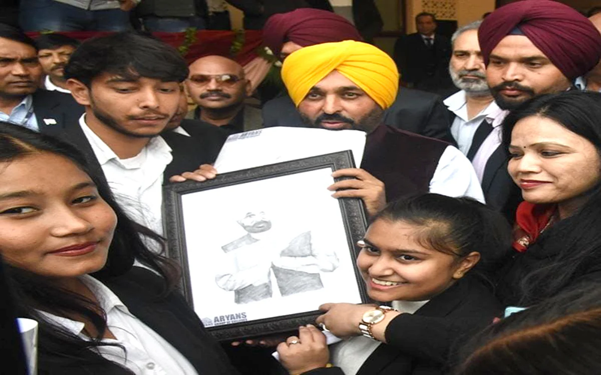 Punjab CM meets Aryans law students