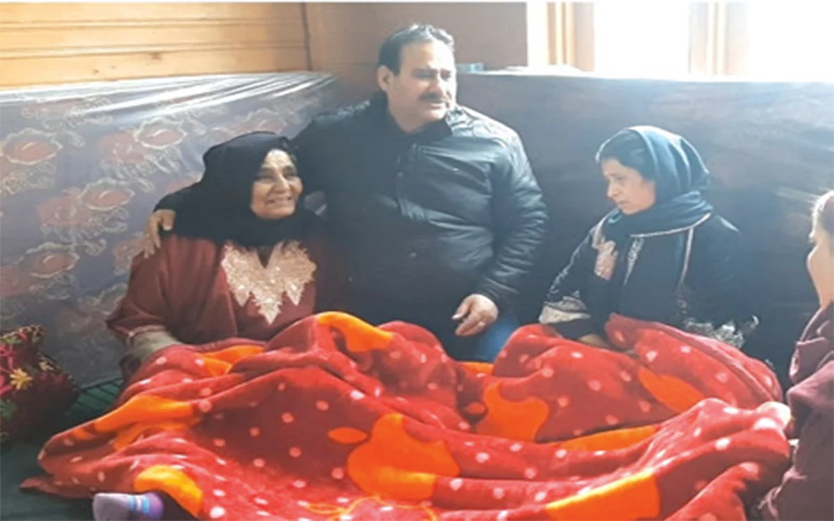 Sanjay Saraf visits Gadood Bagh in Habakadal