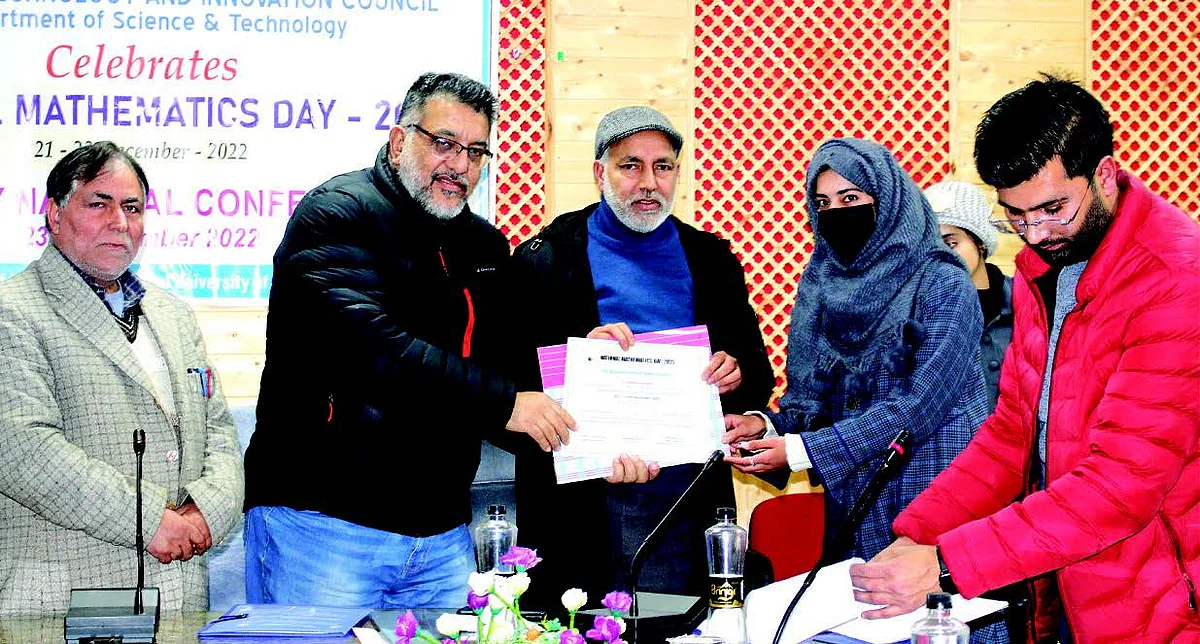 The session was chaired by Prof. W. M. Shah, Dean, School of Physical and Chemical Sciences, Central University of Kashmir.