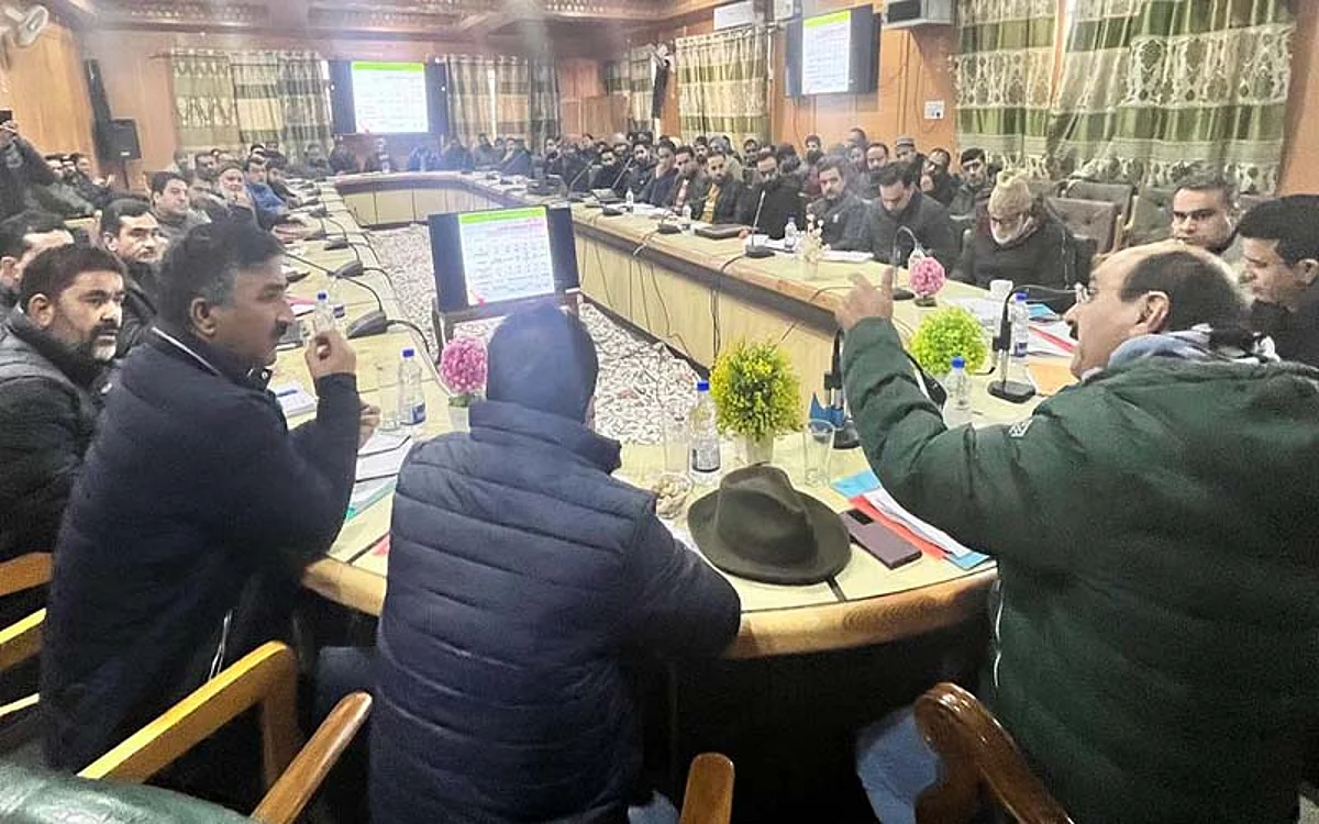 Farmer welfare schemes reviewed in Samba, Kathua districts