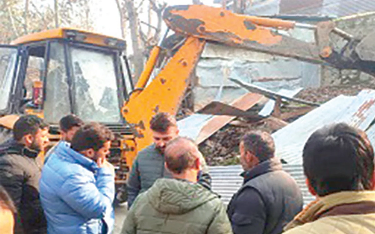 Srinagar Admin launches massive anti-encroachment operations