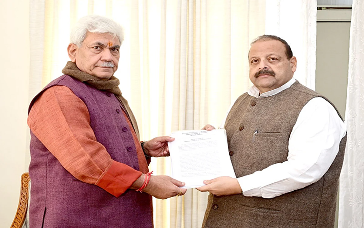 Devender Rana calls on LG