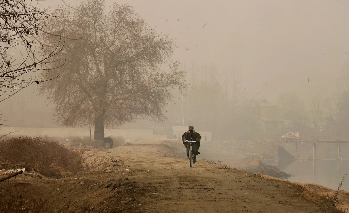 Kashmir records improvement in temperatures during night (File pic)