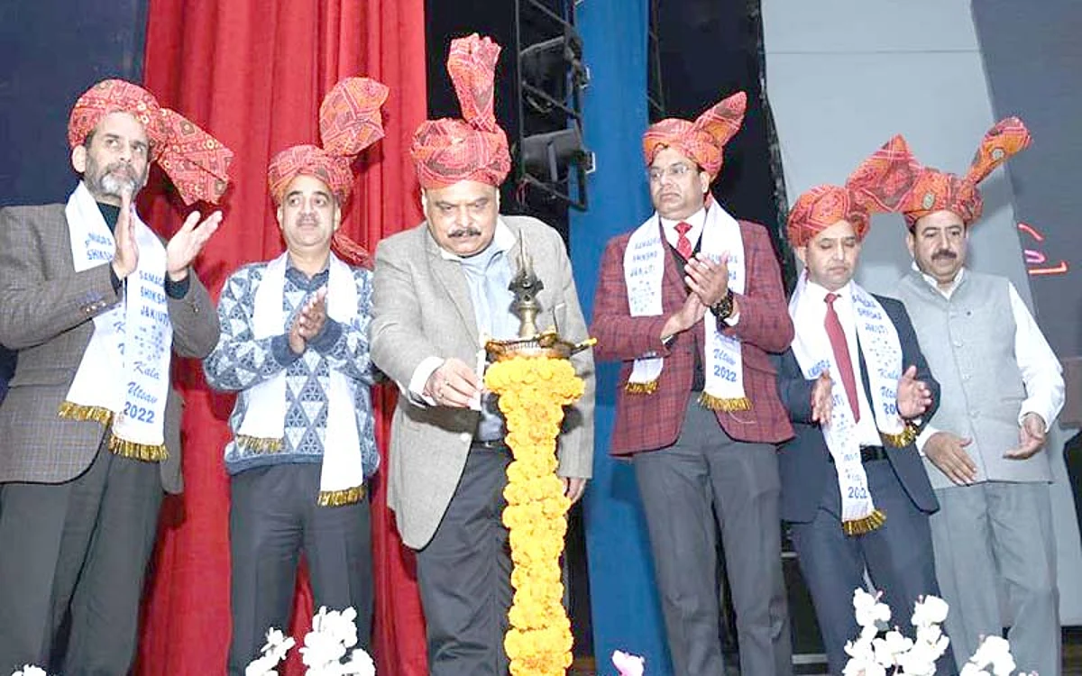 Alok Kumar inaugurates Kala Utsav in Jammu