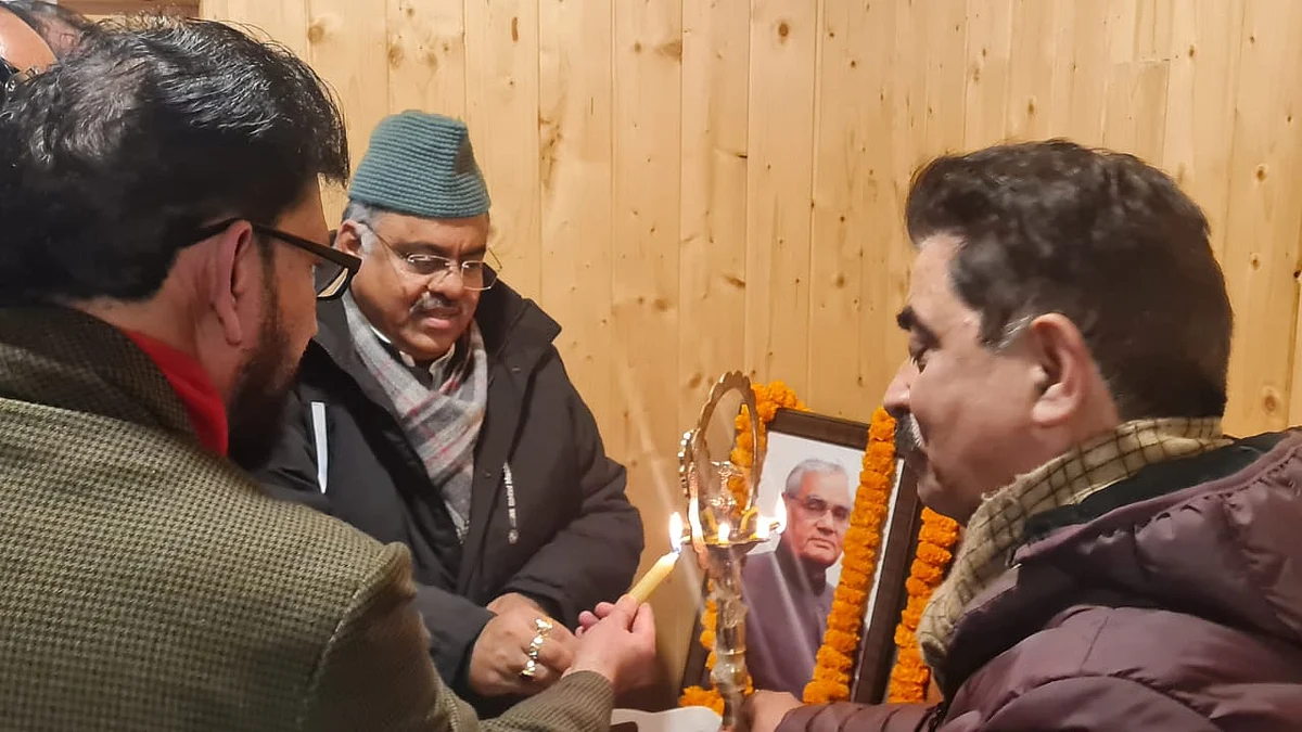 Chugh said Vajpayee was torch bearer of peace