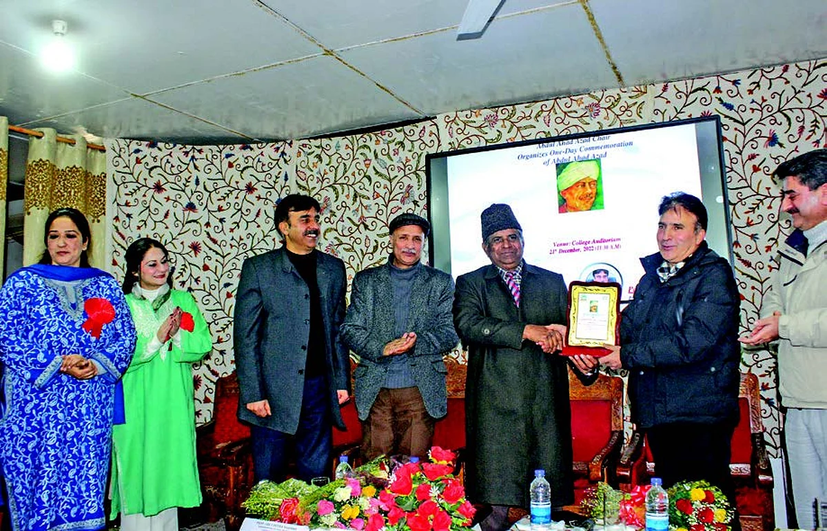 In his address, Prof. (Dr.) Simnani deliberated on the significance of the event while referring to the academic and societal aspects linked with the inauguration of the Chair.