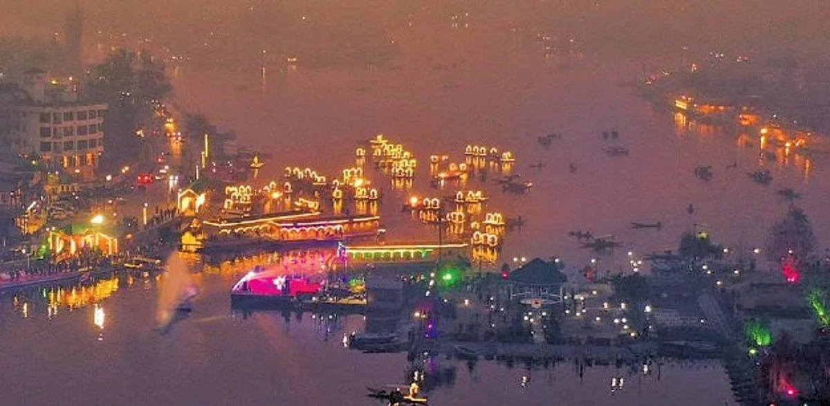 The main highlights of the two day festival were the display of live music, putting up of Art gallery besides showcasing varied culinary and cuisine specialities.
