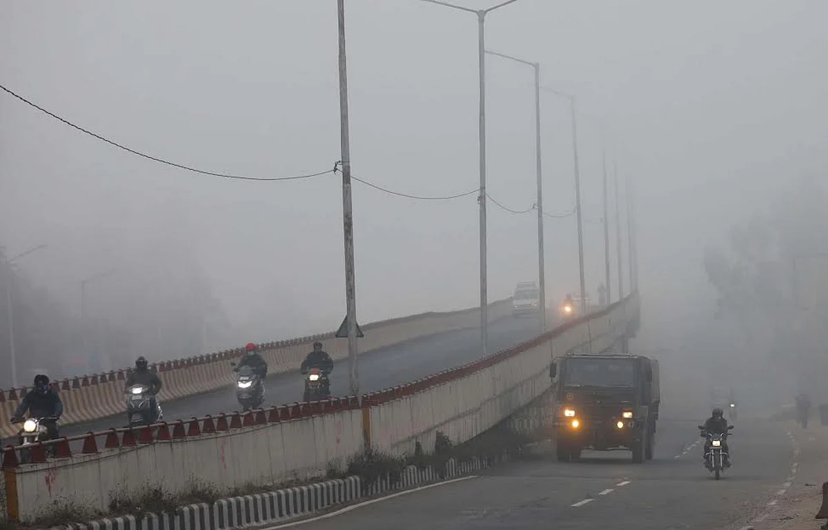 Meanwhile, they said that foggy mornings would continue till December 29 while light rainfall was expected in Jammu between December 29 and December 30, 2022.
