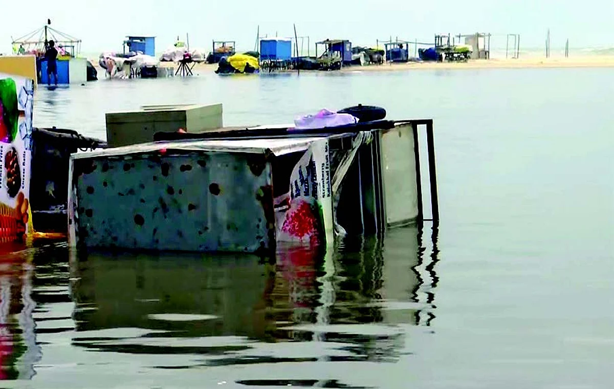 After the department cleared fishing activities, around 10,000 fishermen ventured into the seas in 300 boats.
