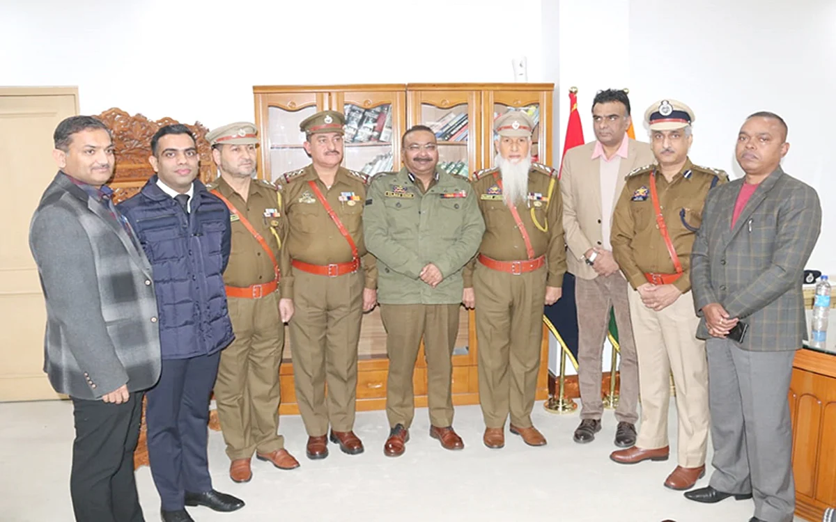 DGP decorates newly promoted DIG, Inspectors & SI