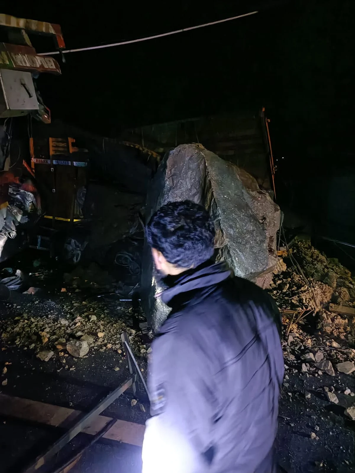 Boulders roll down on highway at Ramban