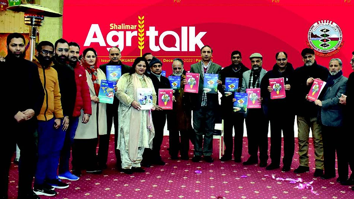 Besides all the scientists, students and staff members, who were felicitated at the event, the Directors, Deans, Register, Controller of Examination and Heads of Divisions of the University were present at the occasion.