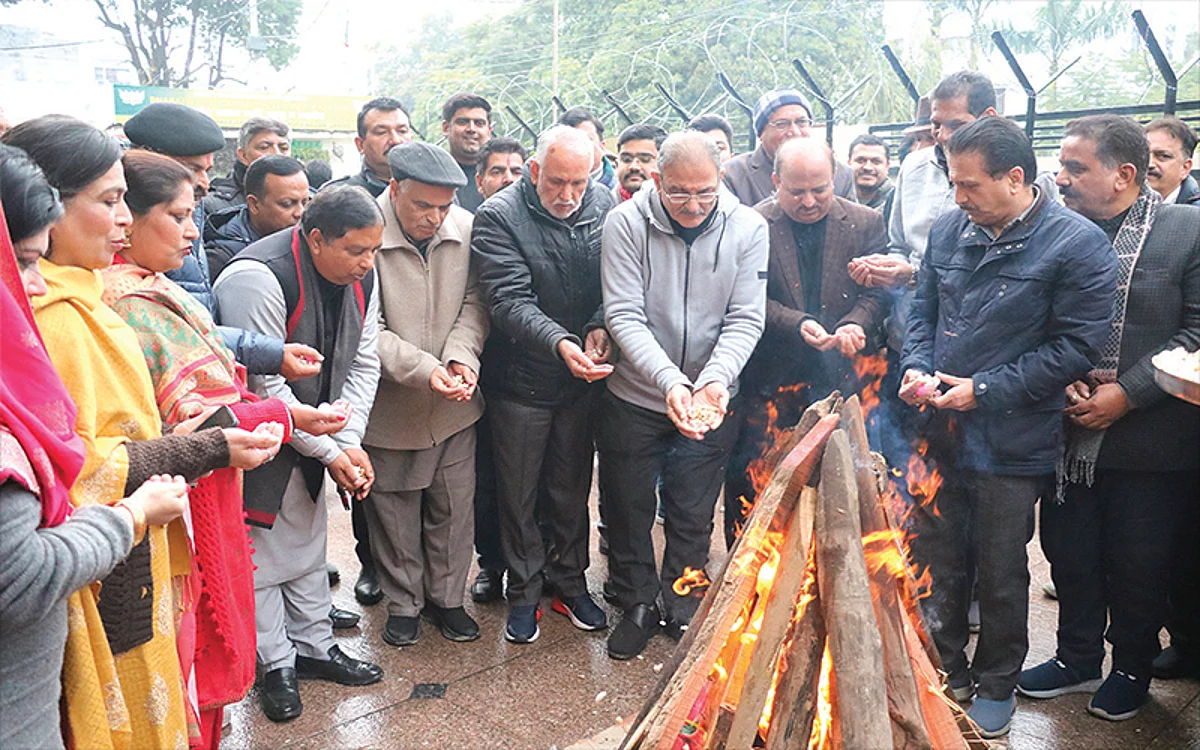 J&K BJP celebrates Lohri | Extends message for universal peace