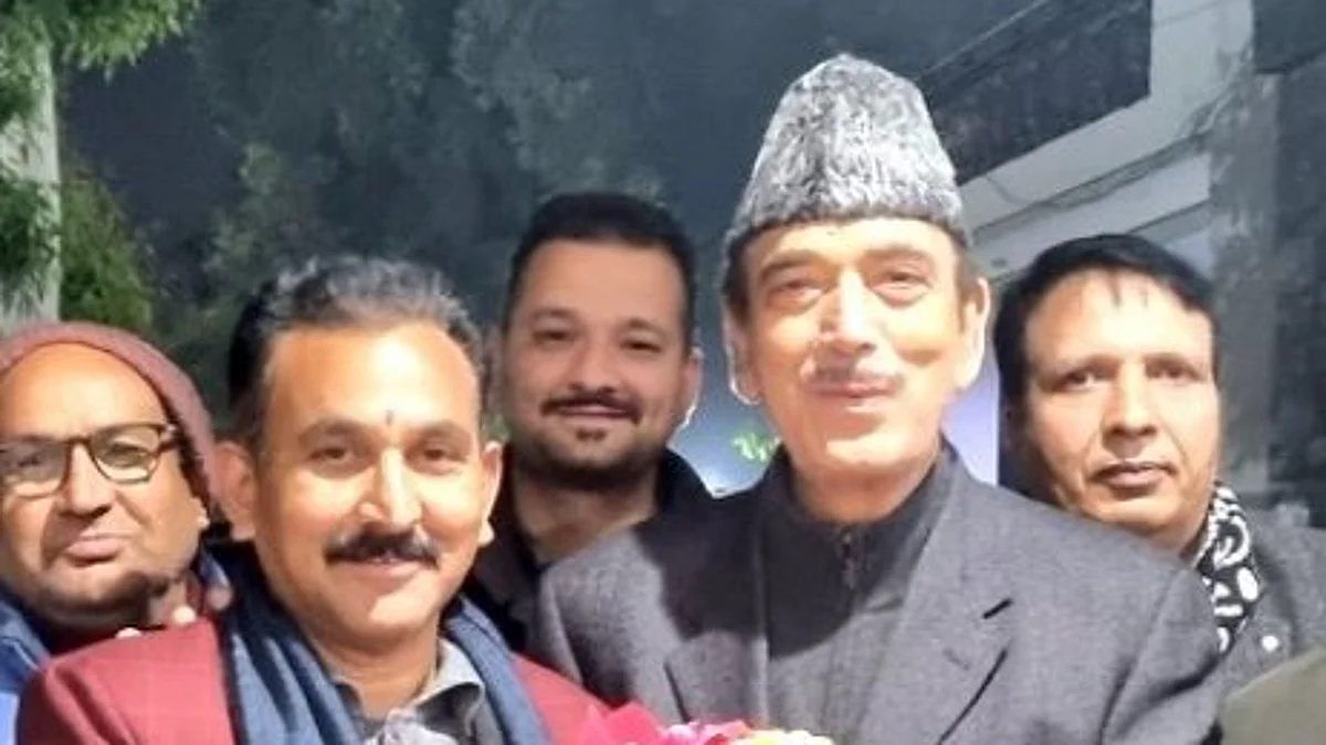 Sources close to Manohar Lal stated that the leader, considered as mass base leader in Billawar which he represented in the Legislative Assembly, was getting offers from various other parties including AAP.