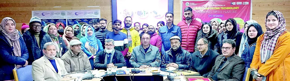 Dean Faculty of Horticulture, Prof S A. Wani briefed the audience about the ongoing and upcoming programmes of Faculty of Horticulture under different schemes.
