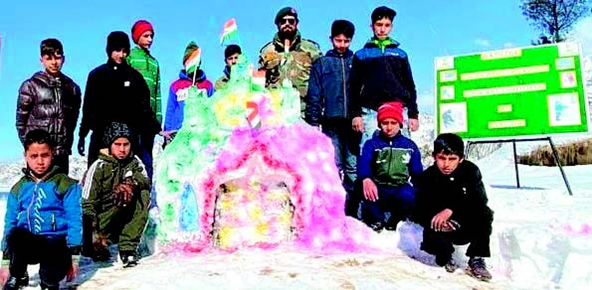 Emotions were expressed by means of art carved out of snow and beauty was enhanced by adding colors to their snow sculptures.